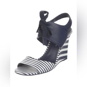 Tory Burch
Leather Striped Slingback Sandals Size 6.